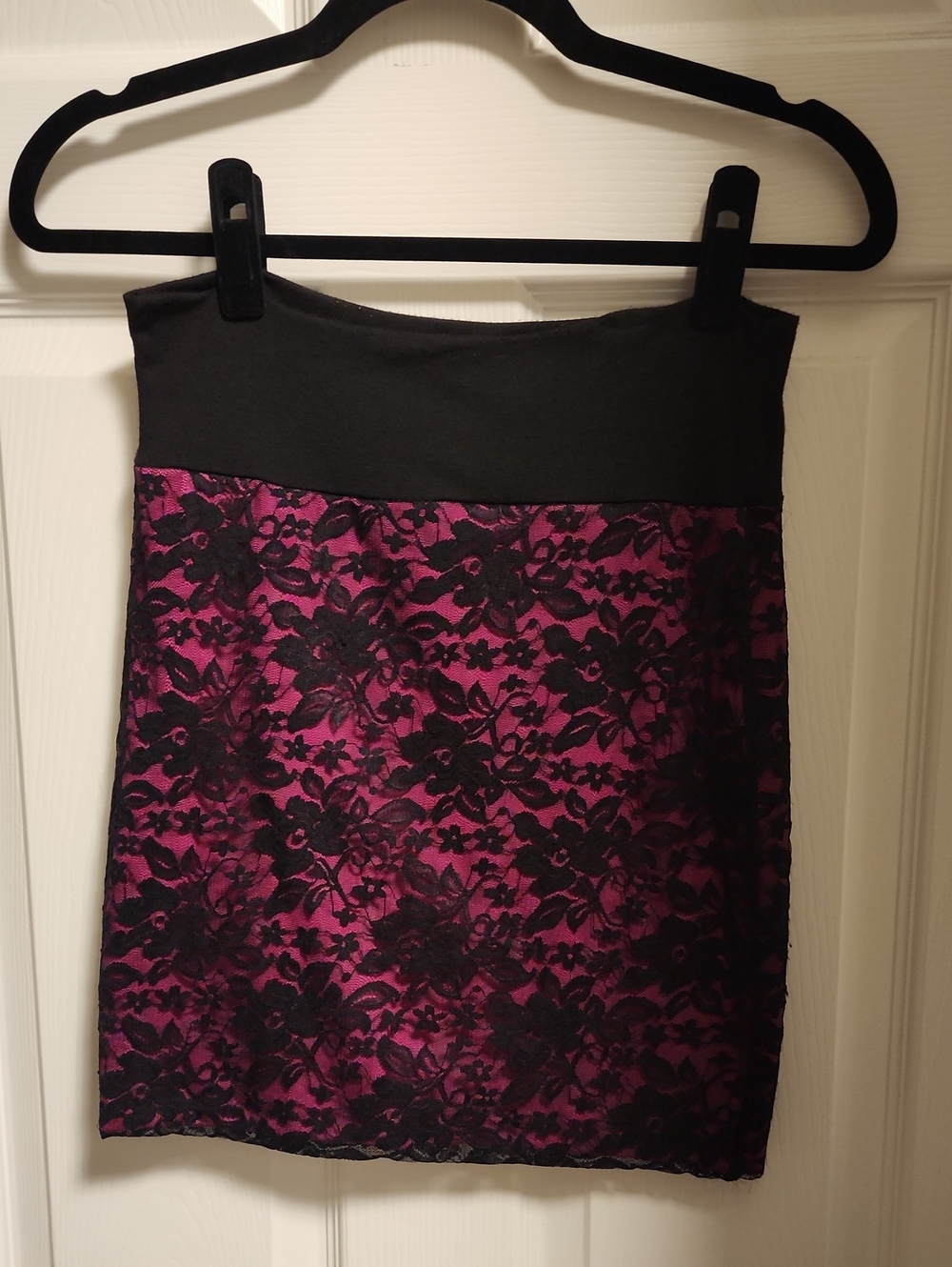 2000s Inspired Black & Magenta Lace Pencil Mini Skirt - Women's